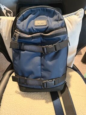 TUMI Shoulder Crossbody bag